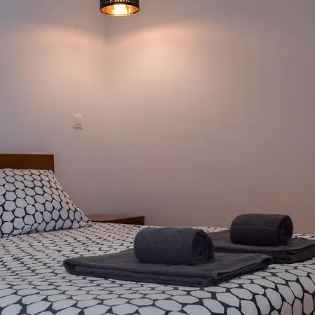 Aurora Garden Apartment *