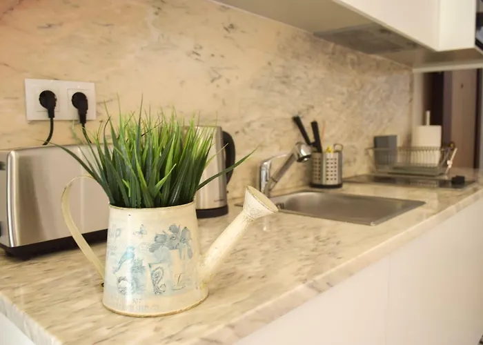 Aurora Garden Apartment